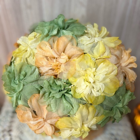 Vintage Elegant Floral Hat with Pastel Accents main image 5